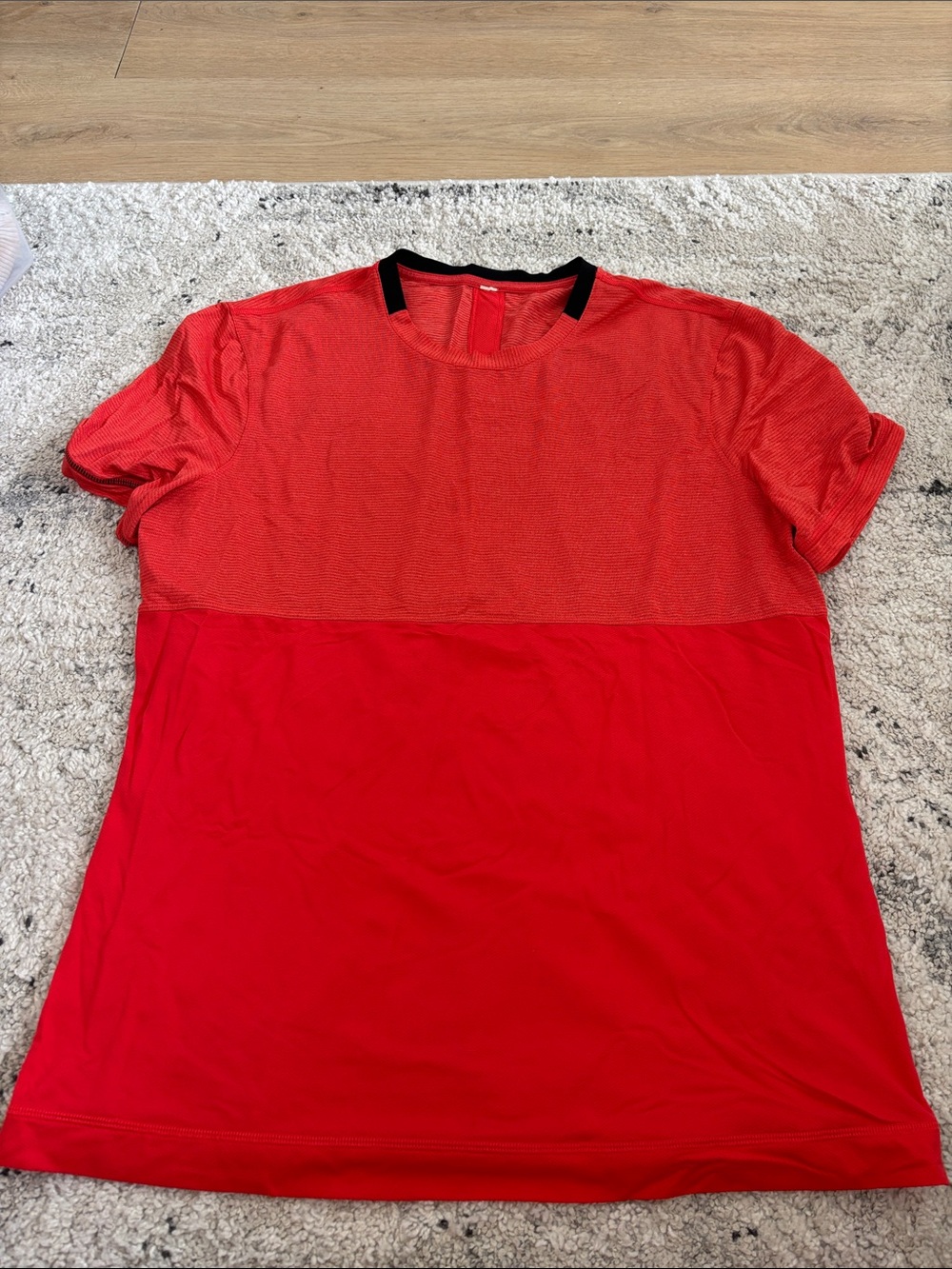 Men’s lululemon shirt